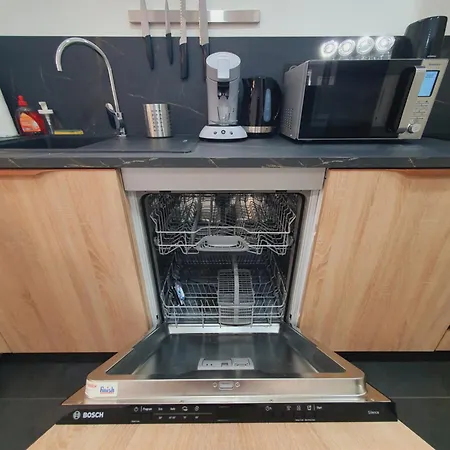 Moderne & Chic En Coeur De Clim Wifi Terrasse - Rossiconciergerie - Linge Inclus شقة لا غراند موت